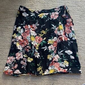 Xhiliration - black floral skirt size small